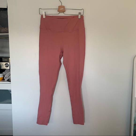 Queenieke Pink Leggings - Picture 2 of 3